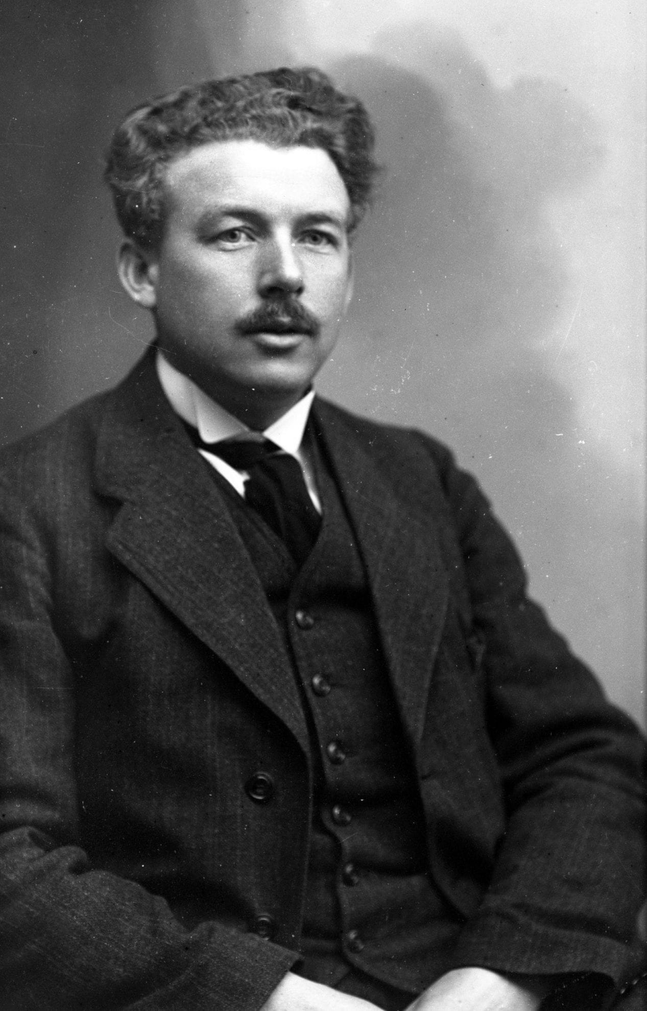 73.12 73.12 Marius Knudsen år 1921