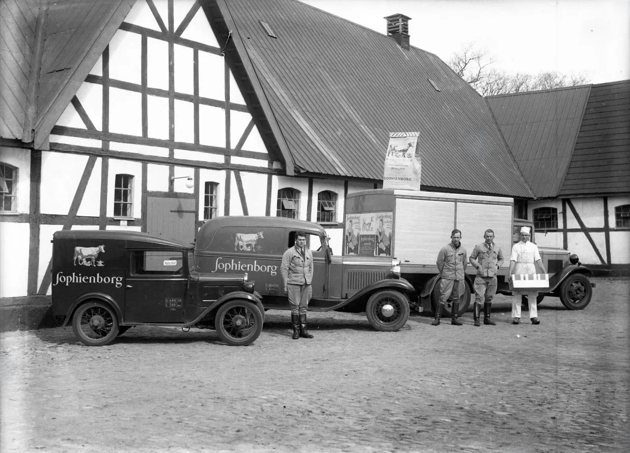 379.1 Sophienborg gods.