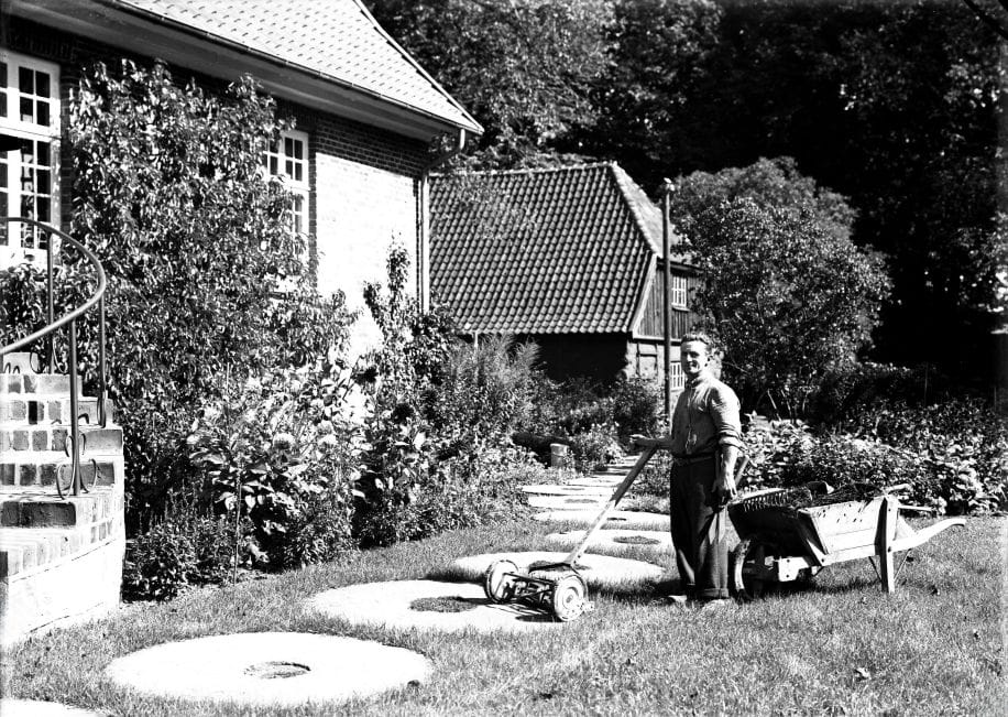 418.15 418.15 år 1943