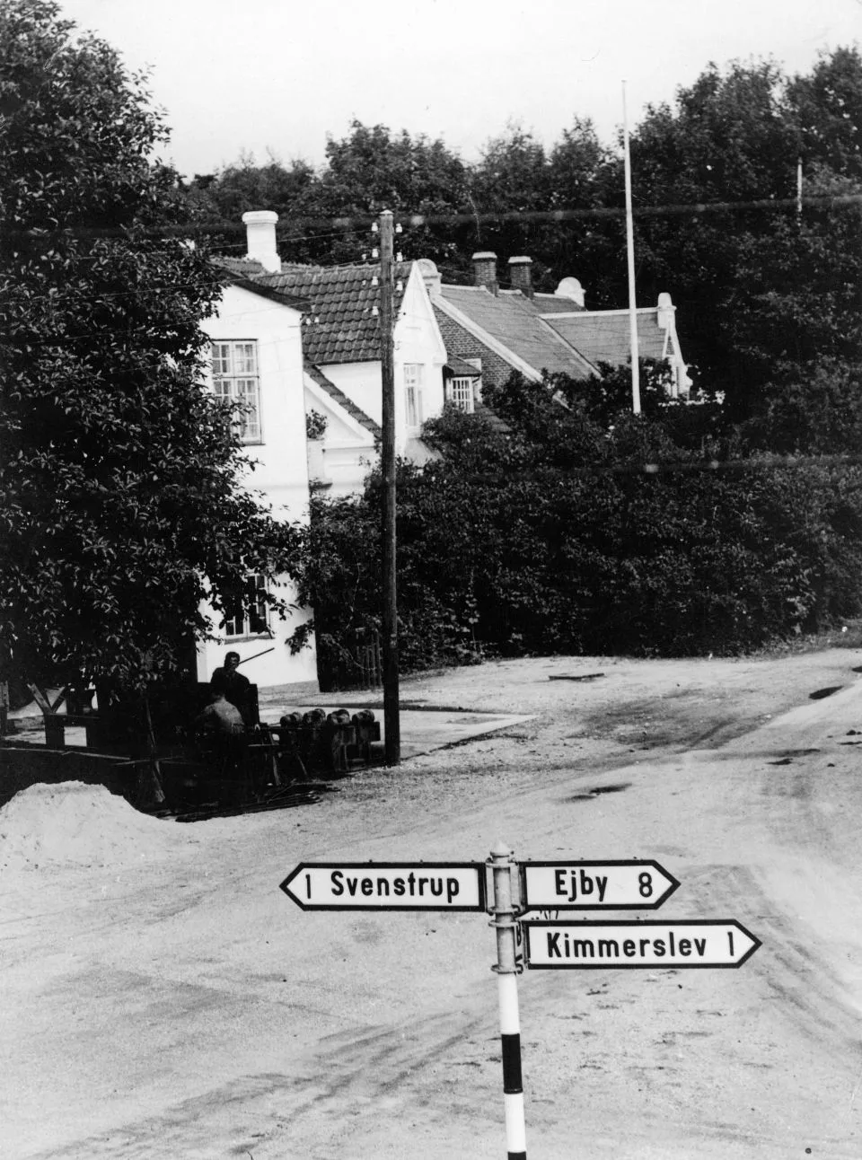 464.23 Udsigt fra vinduet på første sal, Kimmerslevvej 4